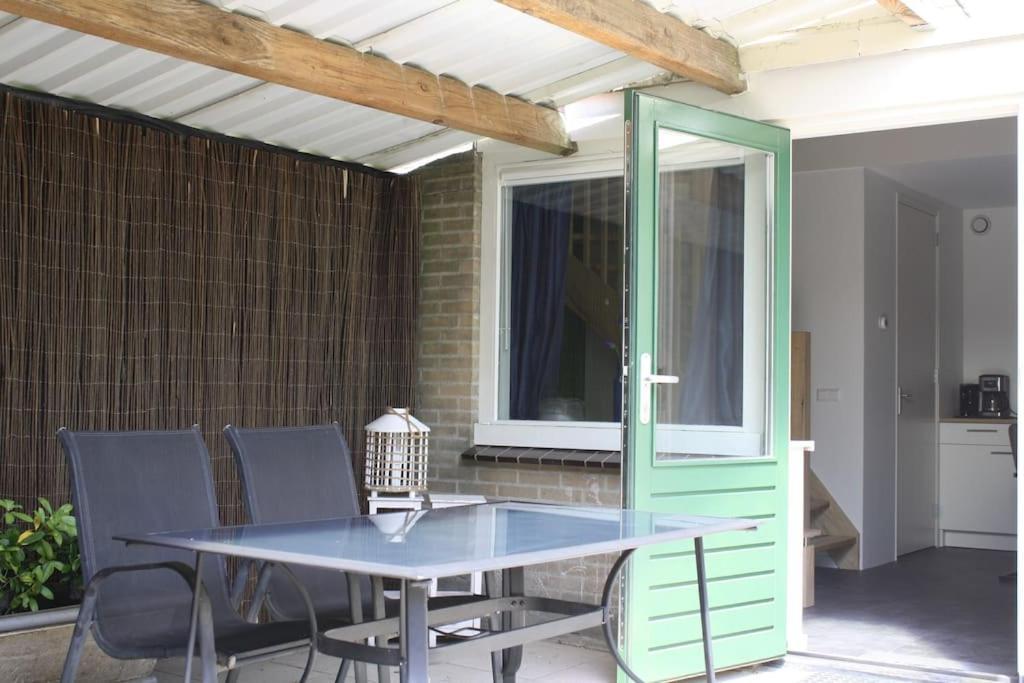 Villa De Bosrand Grenzend Aan Het Bos Castricum Exterior foto